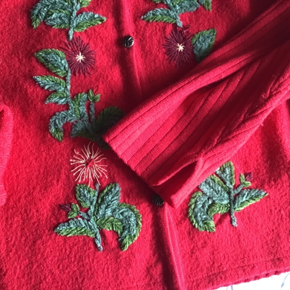 VINTAGE APRIL CORNELL RED BOILED WOOL & CHENILLE EMBROIDERED CARDIGAN SIZE L-XL - Picture 6 of 10